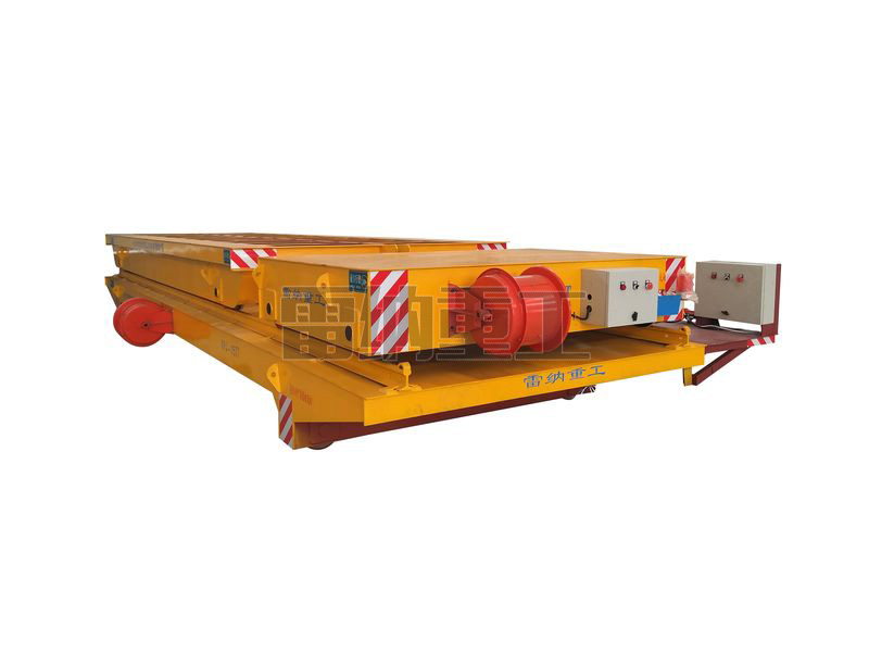 軌道擺渡車(chē)、軌道牽引車(chē)和噴漆房軌道車(chē)組合