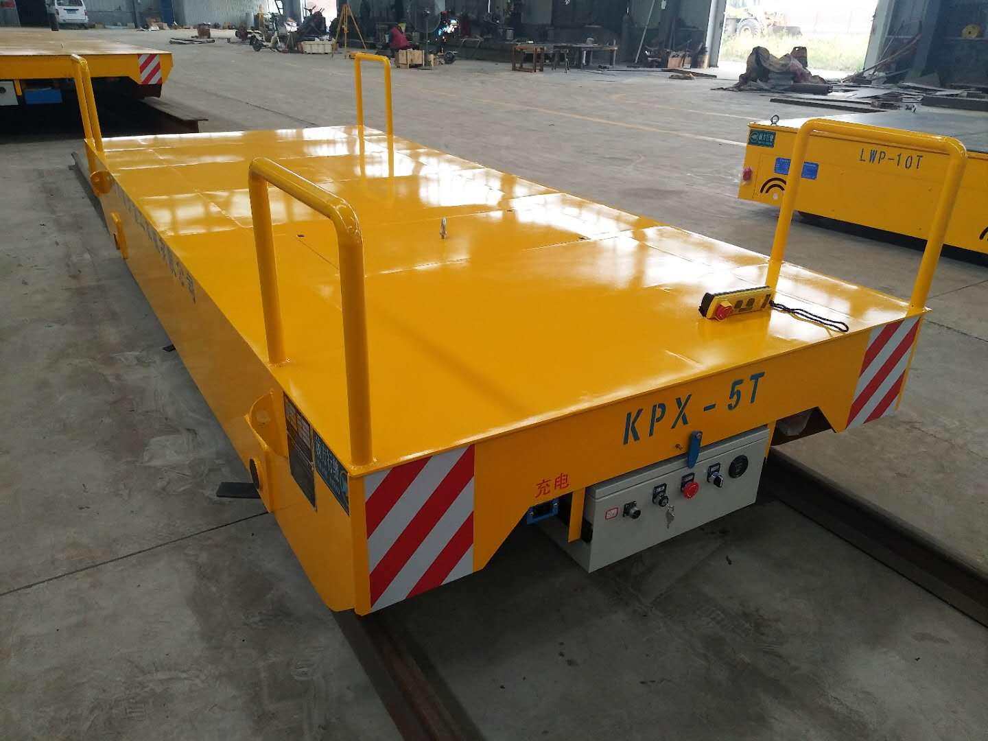 蓄電池軌道平板車(chē)-防掉落臺面定制